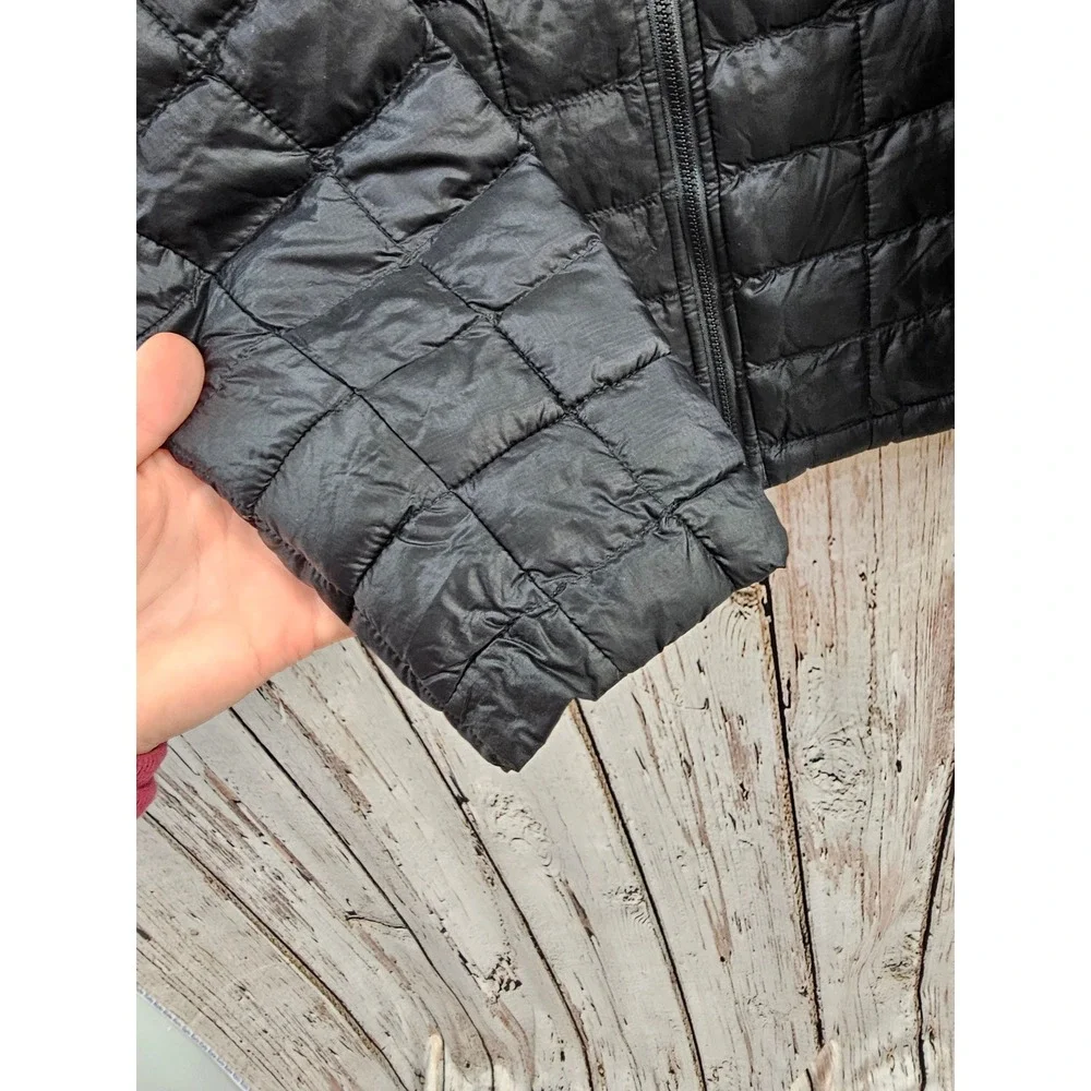 The North Face shoulders 18